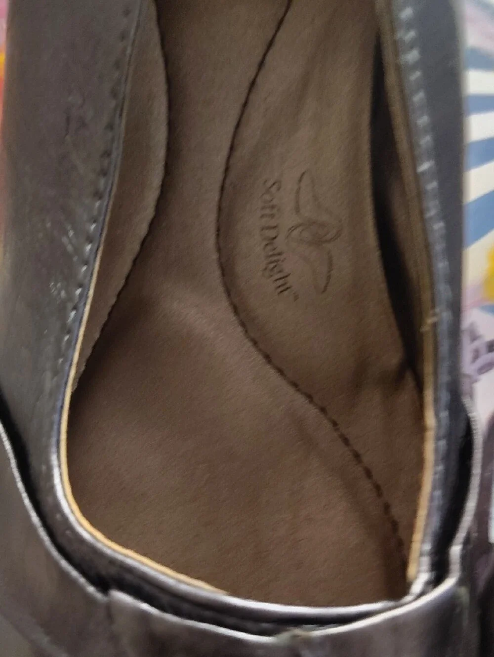 Soft Style Black Leather-Look Knot Ballet Flats